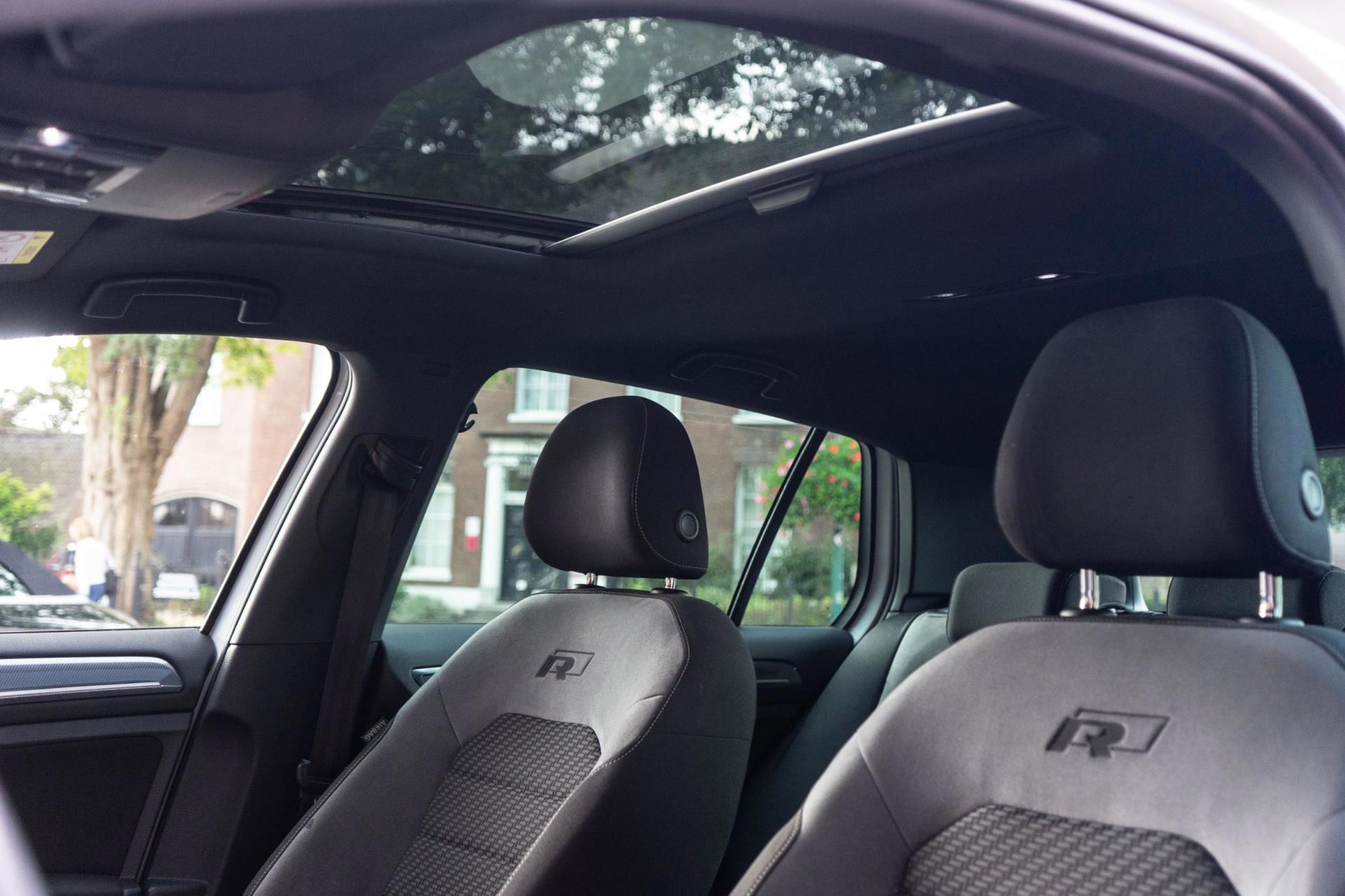 Volkswagen Golf 1.5 TSI Highline R Line (2020), foto 26