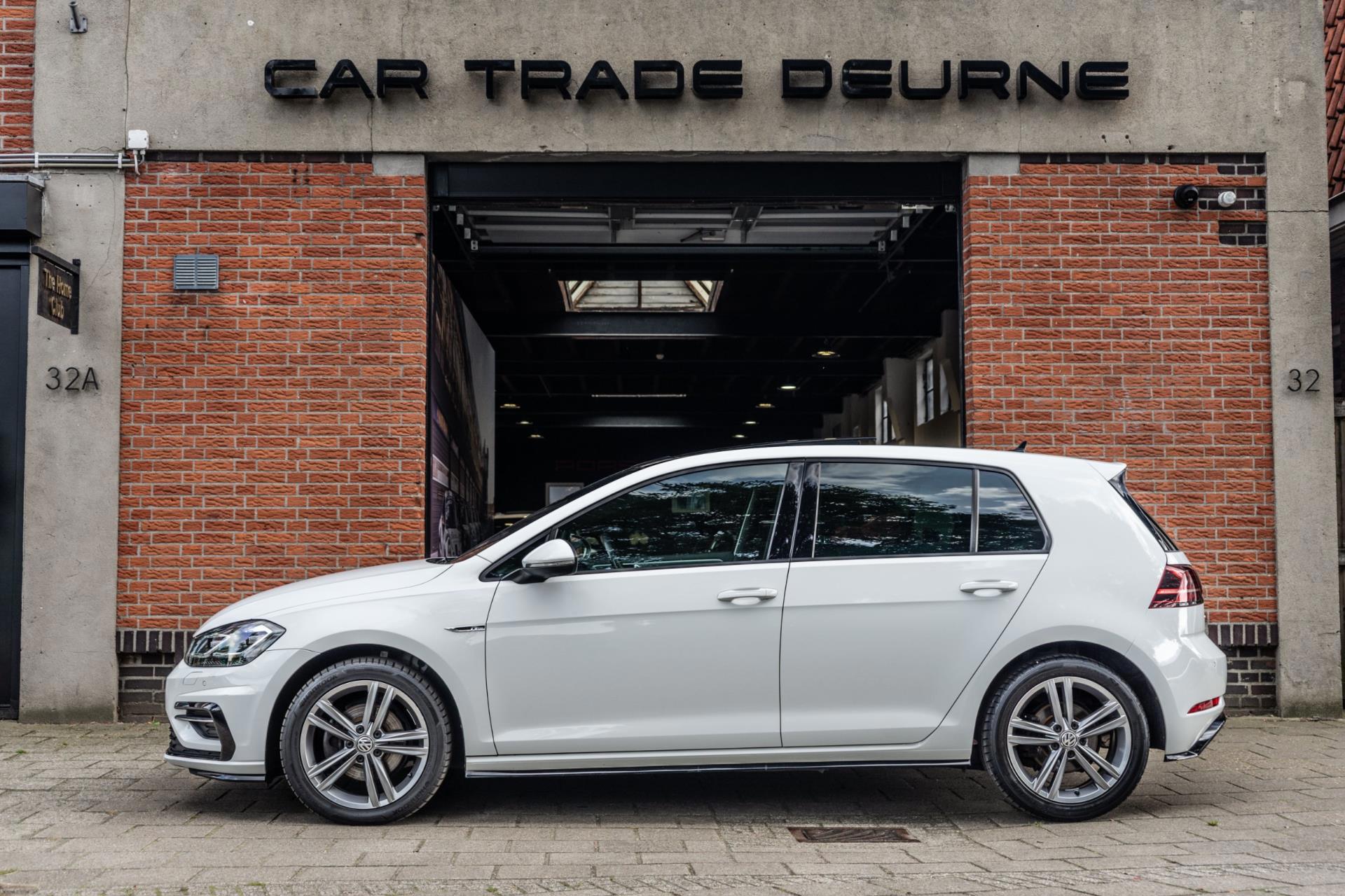 Volkswagen Golf 1.5 TSI Highline R Line (2020), foto 4