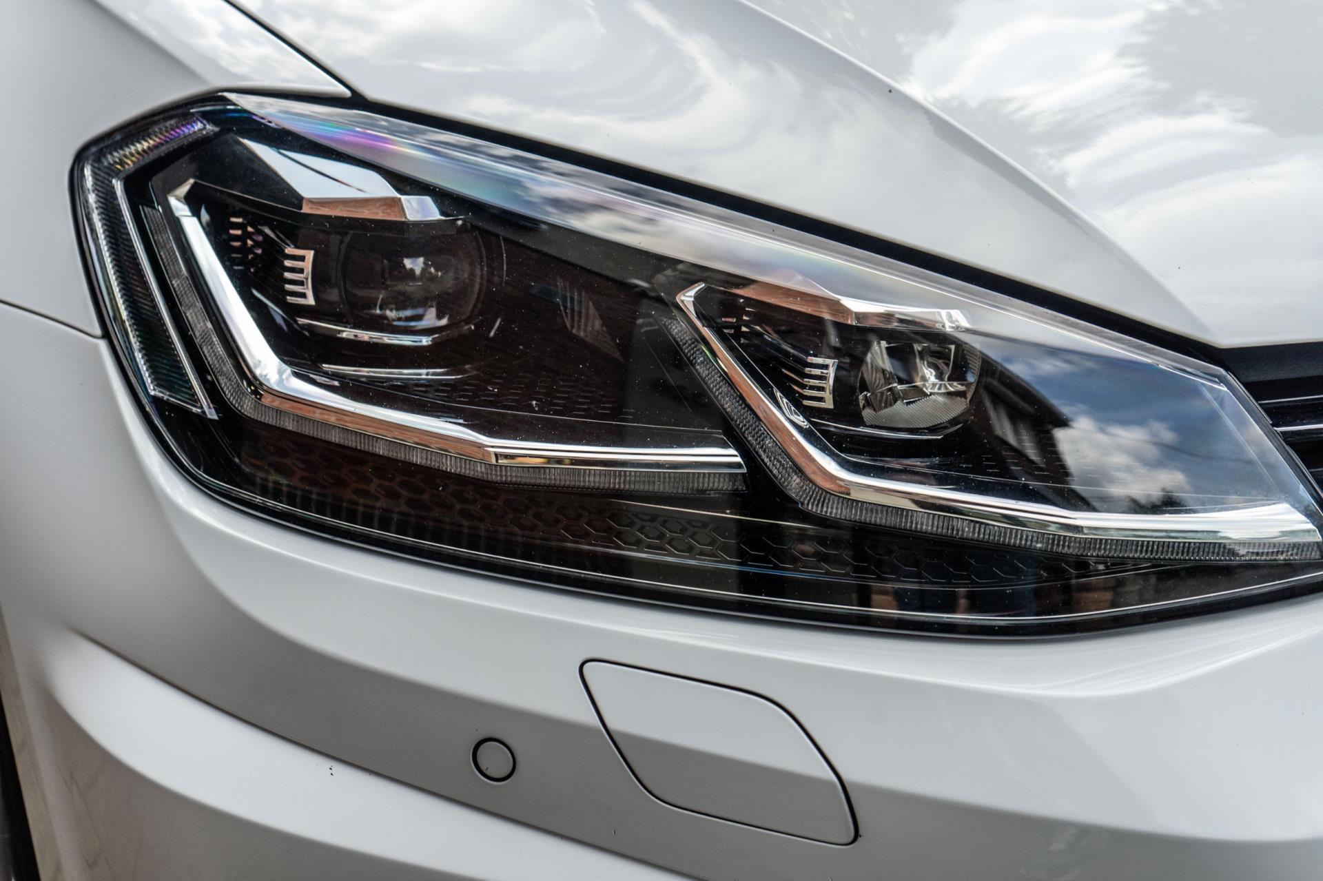 Volkswagen Golf 1.5 TSI Highline R Line (2020), foto 5