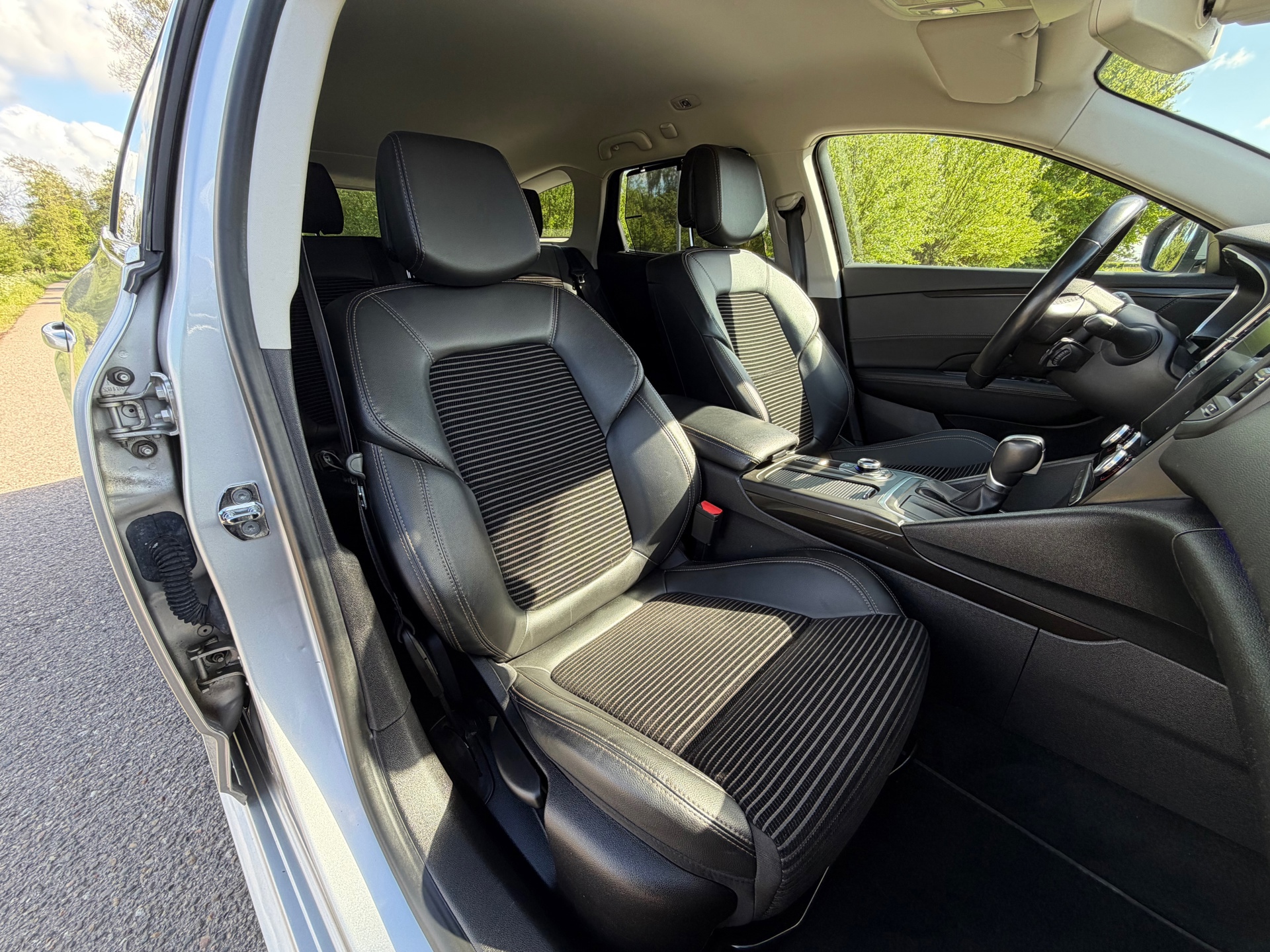 Renault Talisman Estate 1.6 TCe Intens (2016), foto 2