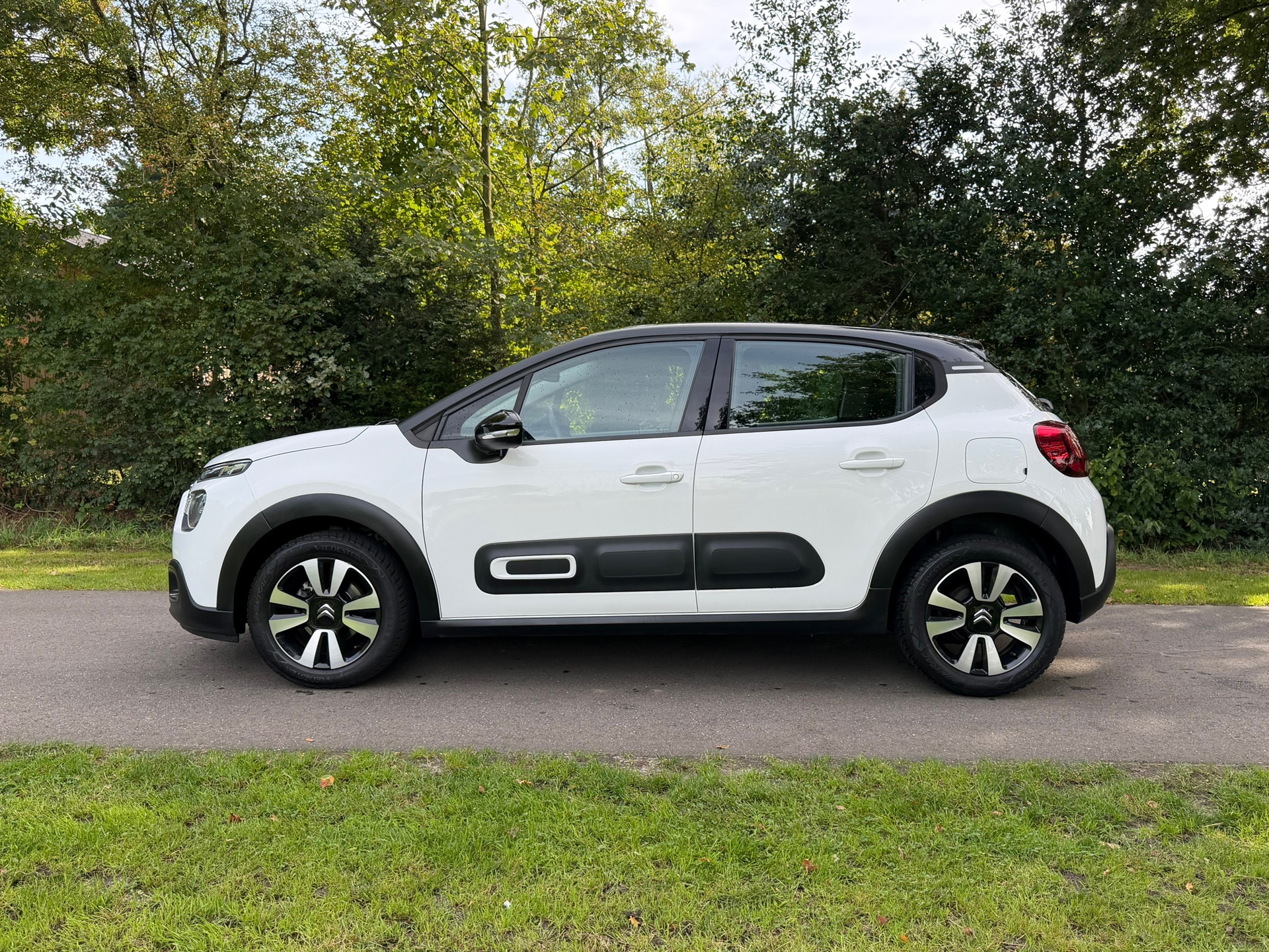 Citroen C3 1.2 PureTech Business (2020), foto 2