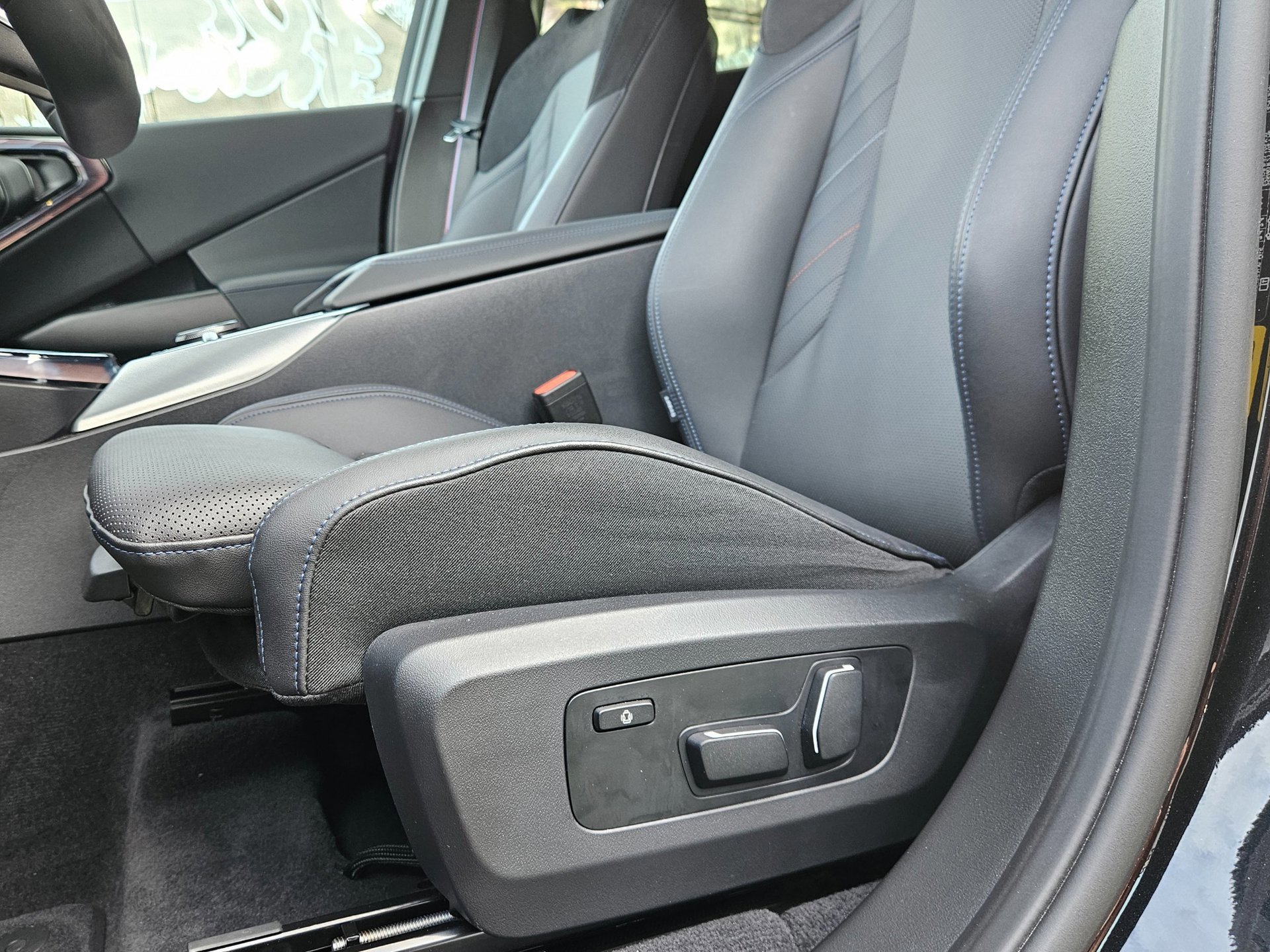 BMW X3 30e xDrive Shadowline M-Sport pack (2025), foto 15