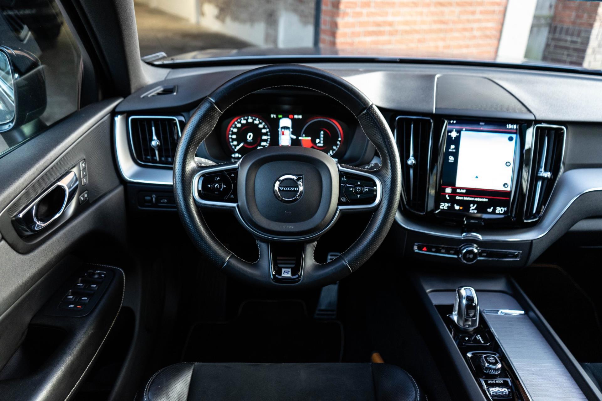 Volvo XC60 390PK T8 Twin Engine AWD R-Design (2018), foto 16