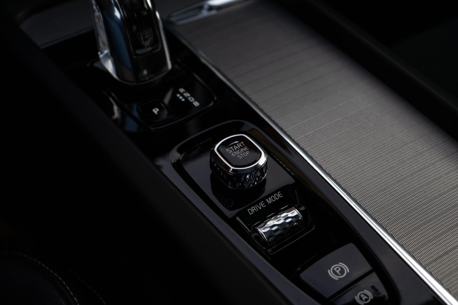Volvo XC60 390PK T8 Twin Engine AWD R-Design (2018), foto 22