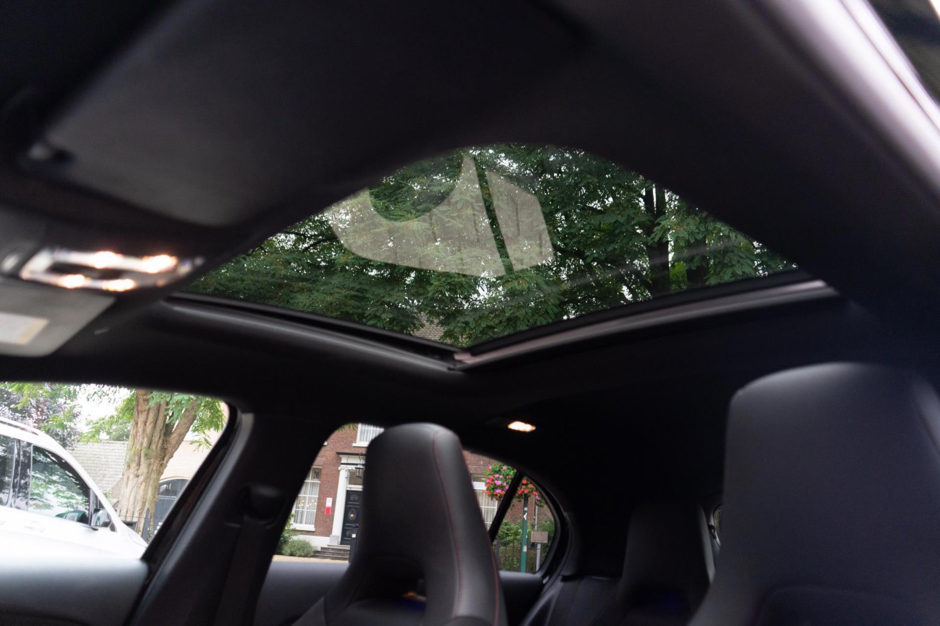 Mercedes-Benz A-klasse 200 AMG Line (2018), foto 16