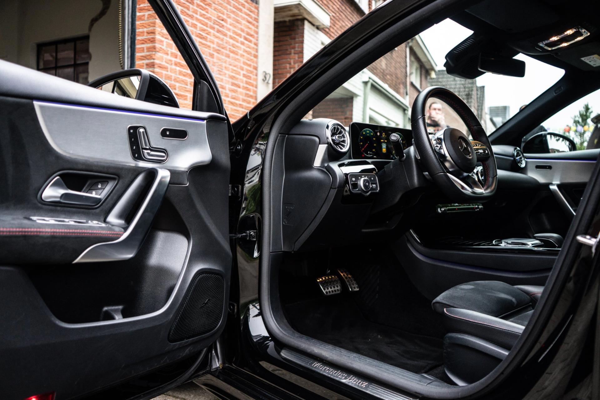 Mercedes-Benz A-klasse 200 AMG Line (2018), foto 17