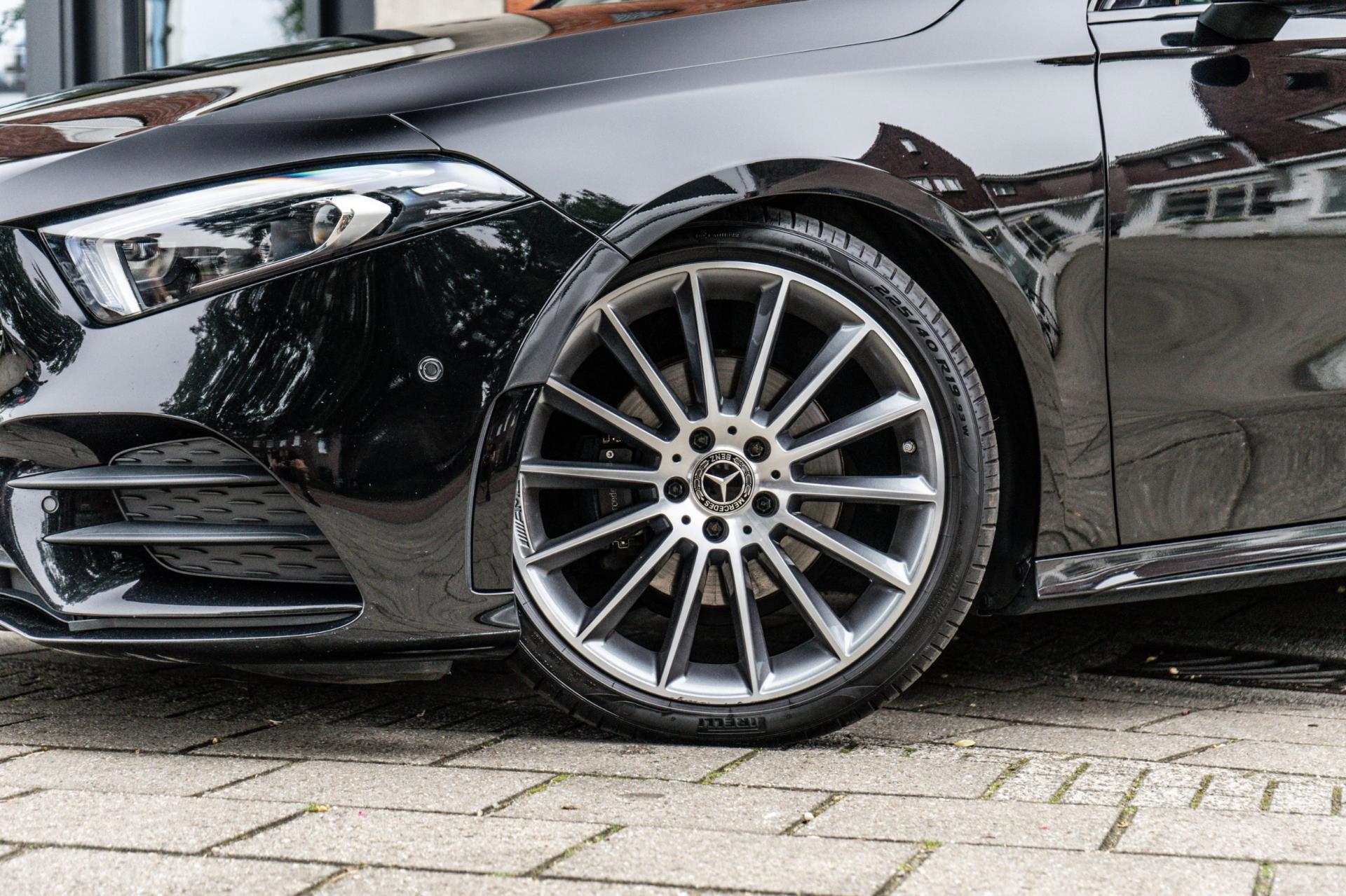 Mercedes-Benz A-klasse 200 AMG Line (2018), foto 3