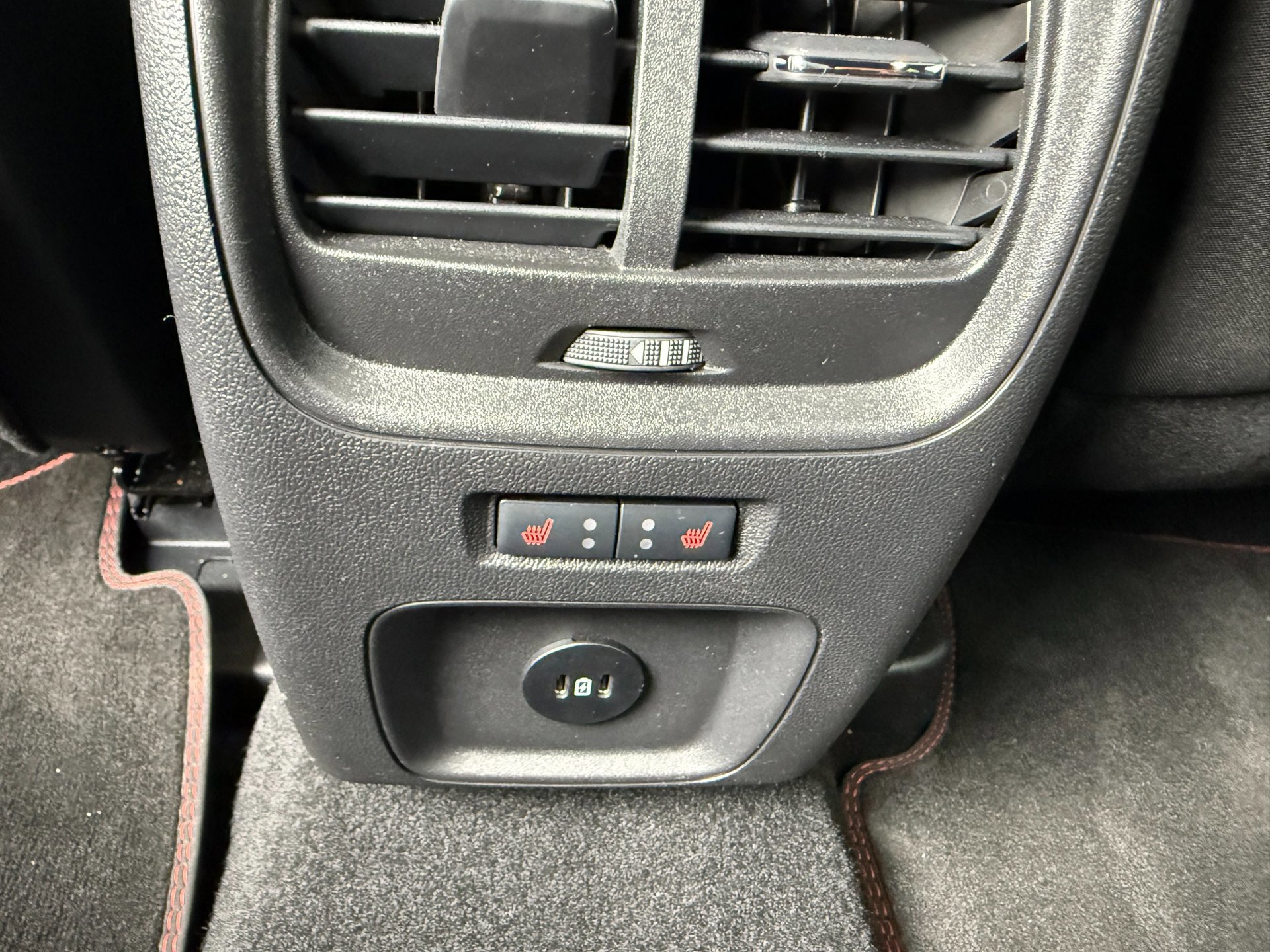 Ford Kuga 2.5 PHEV ST-Line Winter (2025), foto 28