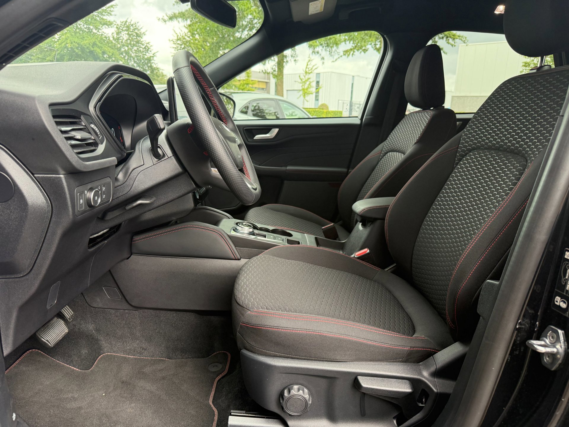 Ford Kuga 2.5 PHEV ST-Line Winter (2025), foto 9