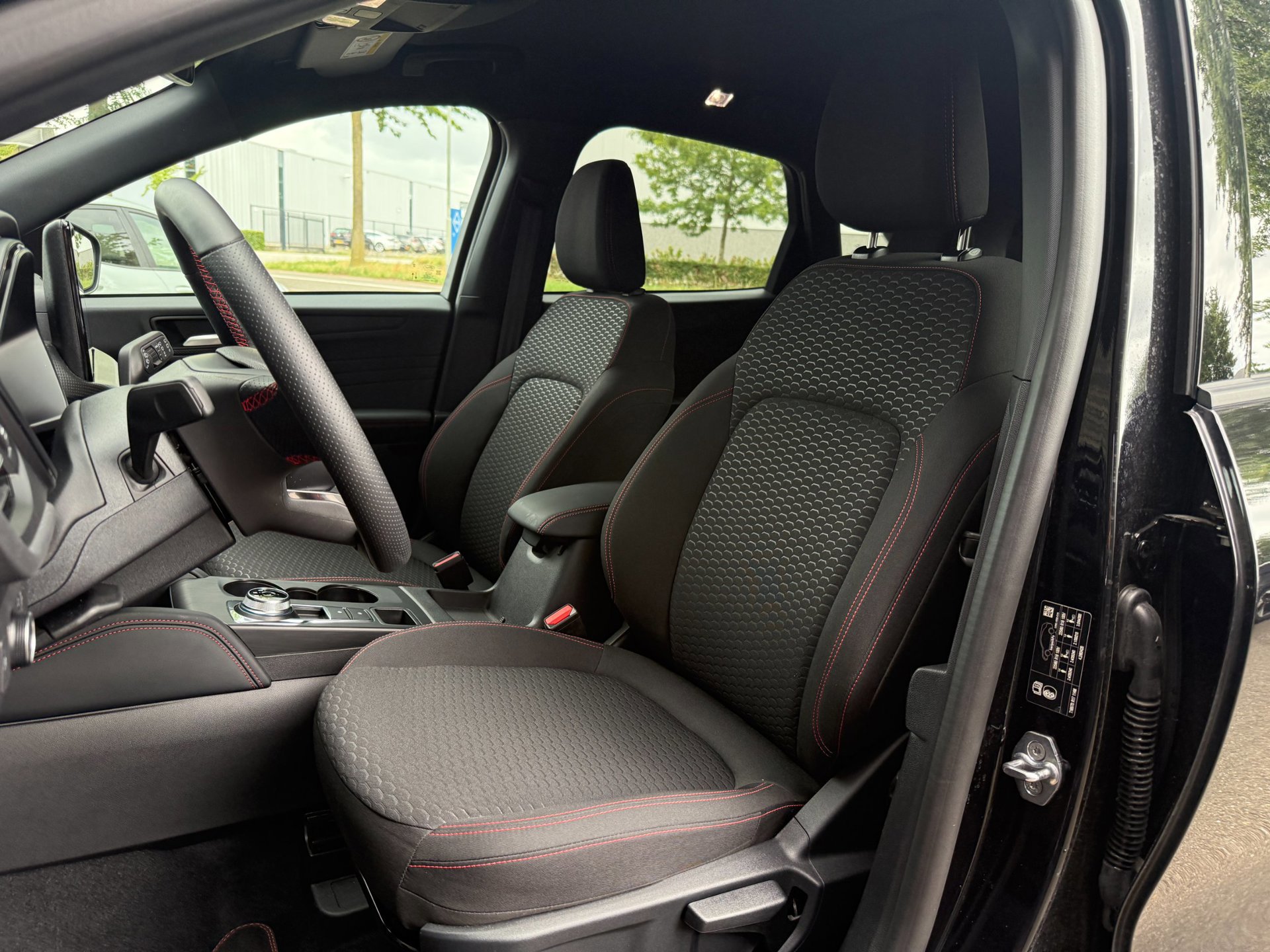 Ford Kuga 2.5 PHEV ST-Line Winter (2025), foto 10