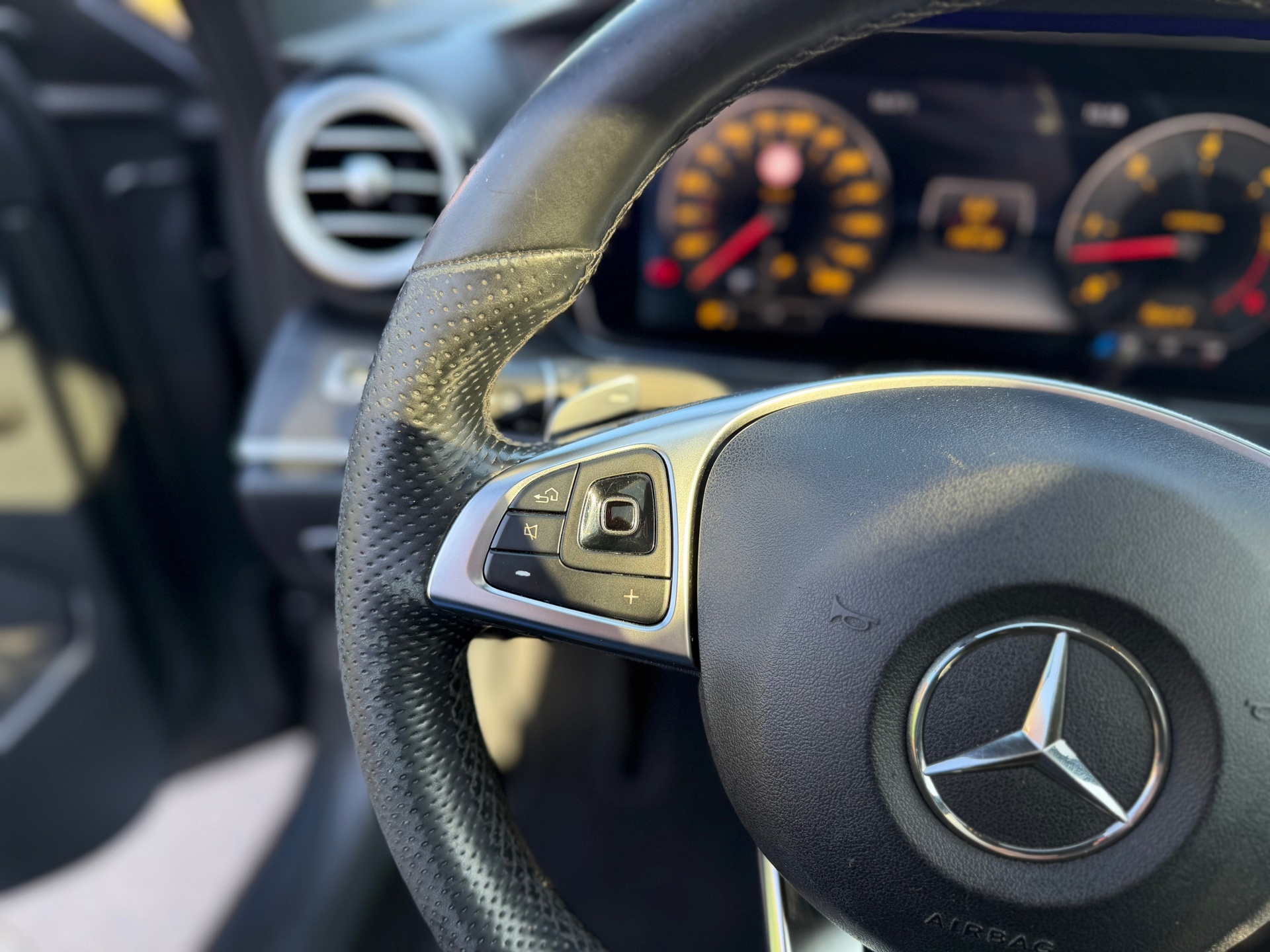 Mercedes-Benz E-klasse 350 d Prestige (2016), foto 24