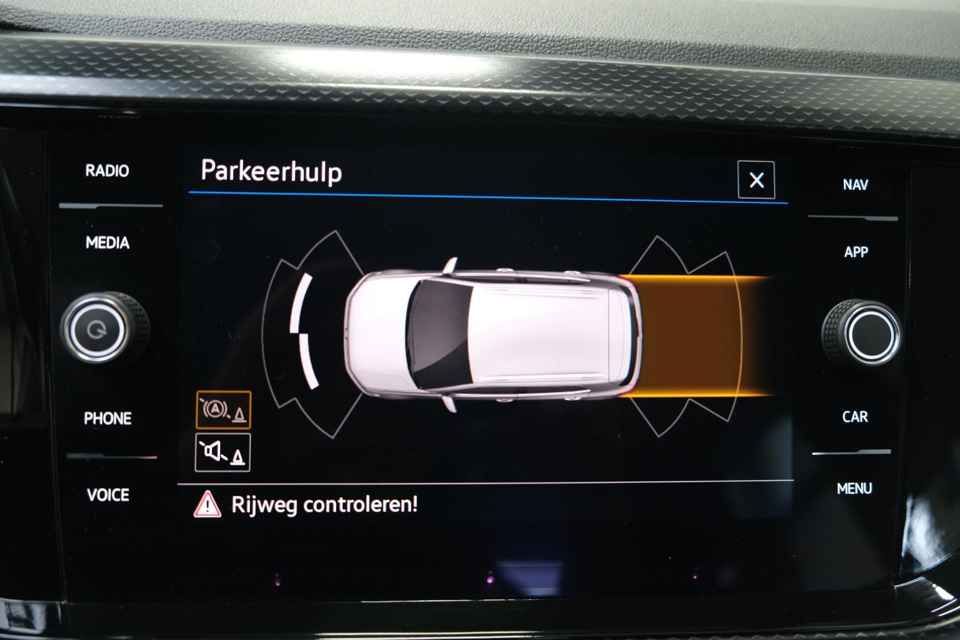 Volkswagen T-Cross 1.0 TSI Life (2021), foto 16
