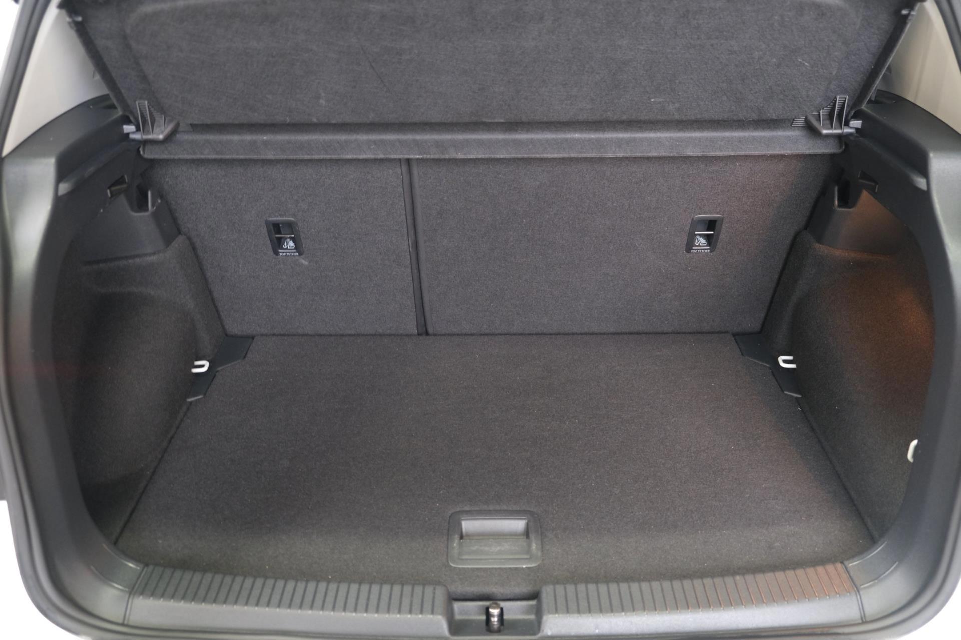 Volkswagen T-Cross 1.0 TSI Life (2021), foto 7